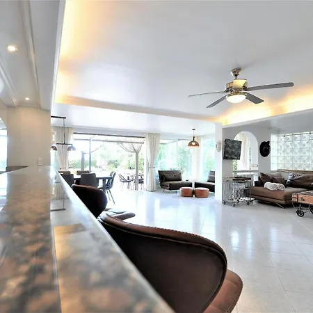Hermosa Ca Na Malen Villa *